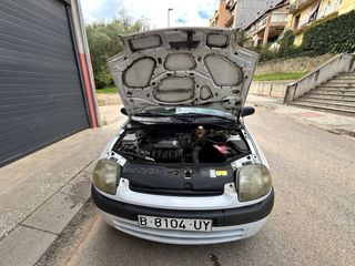 Clio  2004