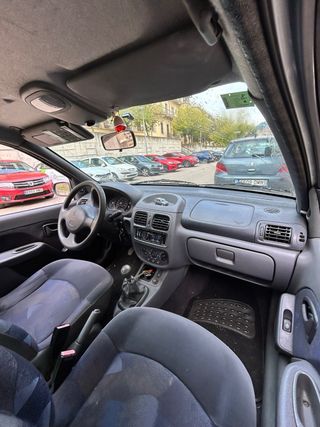 Clio  2004