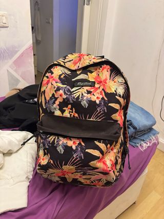 Mochila Rip Curl floral negra multicolor