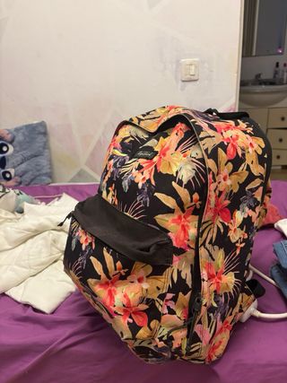 Mochila Rip Curl floral negra multicolor