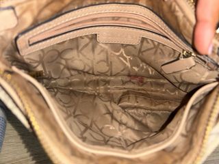 Bolso Calvin Klein Beige y Blanco Monogram
