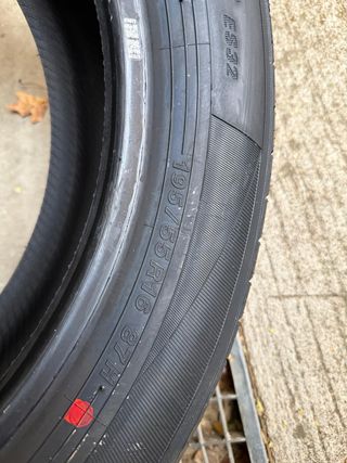 YOKOHAMA ES32 195/55R16 87H Neumático