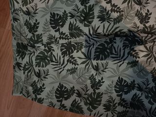 Ropa con encaje verde y morado