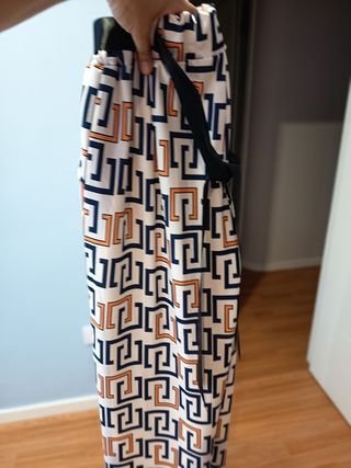 Ropa con encaje verde y morado