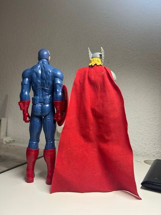 Figuras Marvel Capitán América y Thor
