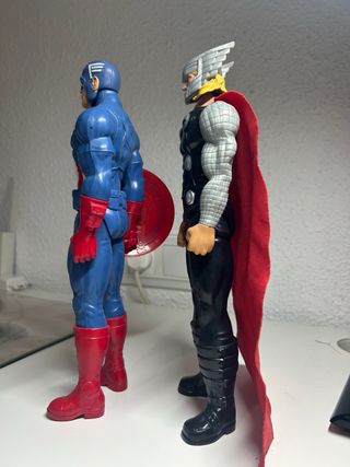 Figuras Marvel Capitán América y Thor