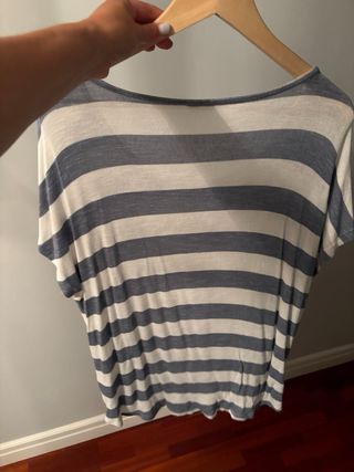 Camiseta VERO MODA rayas azul y blanco Talla XXL