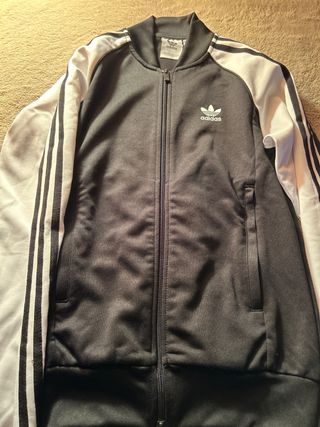 Chaqueta Adidas Negra y Blanca