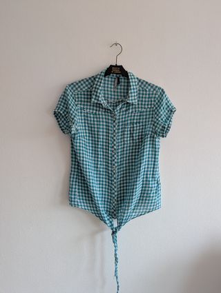 Camisa cuadros turquesa manga corta anudada