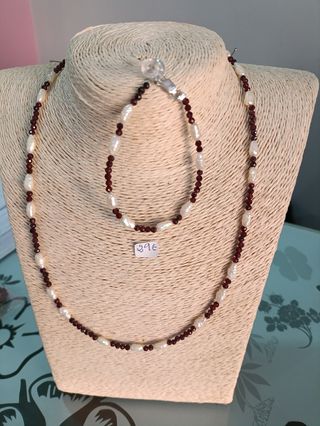 Conjunto collar y pulsera perlas y granates