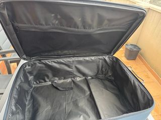 Maleta de viaje azul y negra medidas  64x42,5x24,5
