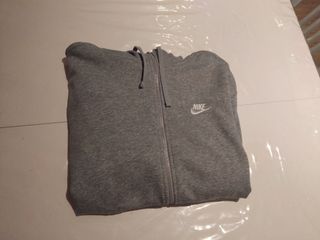 Chaqueta Nike Gris con Cremallera Nueva  