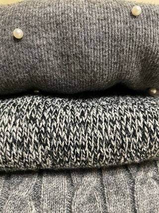 3 jerséis grises Talla S