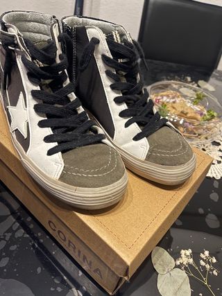 Zapatillas Corina altas estrella negra blanca verd