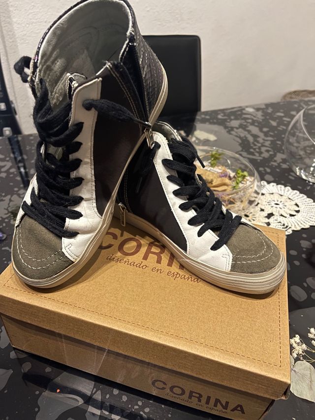 Zapatillas Corina altas estrella negra blanca verd