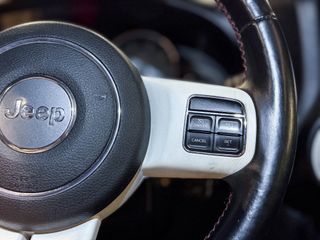 Jeep Wrangler Unlimited Arctic 200cv