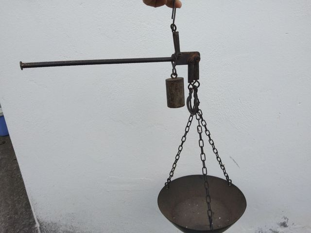 Báscula Romana Antigua