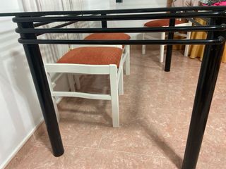 Mesa de cristal y 6 sillas