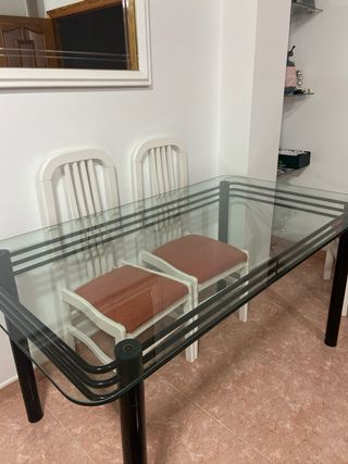 Mesa de cristal y 6 sillas