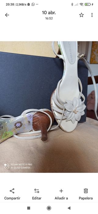 Sandalias GVD DESIGN piel beige flor tacón