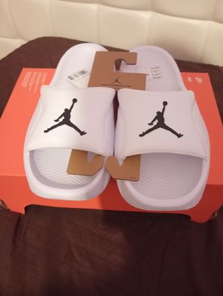 Chanclas Jordan Franchise Blancas Nuevas