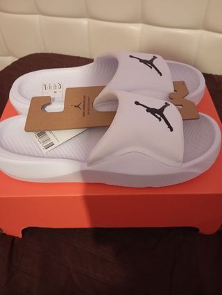 Chanclas Jordan Franchise Blancas Nuevas