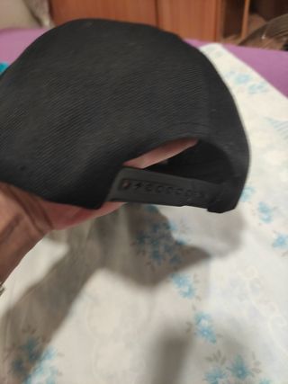 Gorra SB Negra y Roja