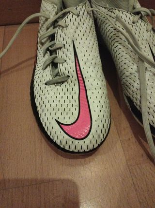Botas de fútbol Nike Phantom (36)