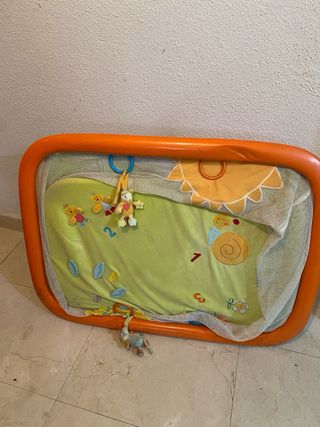 Parque infantil con accesorios