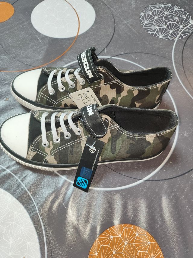 Zapatillas Freegun camuflaje talla 35-36
