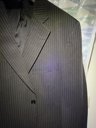 Chaqueta de traje negra con rayas blancas talla 52