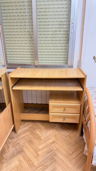 VENDO HABITACIÓN COMPLETA 2 CAMA + Armario y mesa