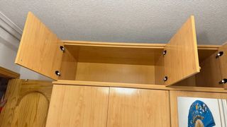 VENDO HABITACIÓN COMPLETA 2 CAMA + Armario y mesa