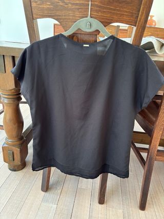 Blusa DKNY Negra