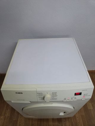 Secadora AEG 7kg A+