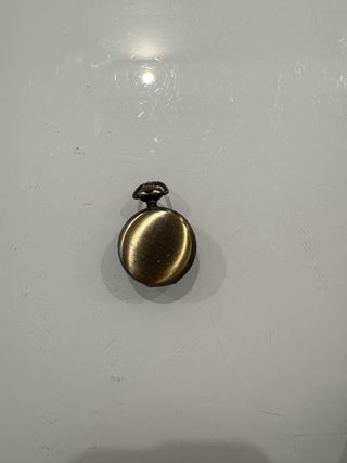 Colgante estilo reloj con Caperucita Roja