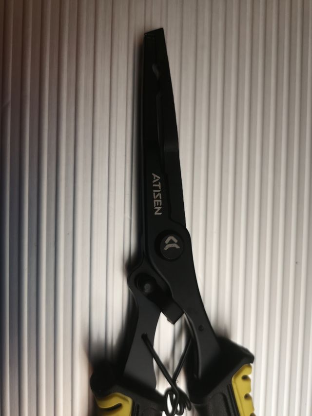 Alicates de pesca ATISEN con cordón