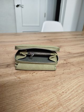 Monedero Parfois verde oliva