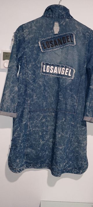 Camisa vaquera desgastada