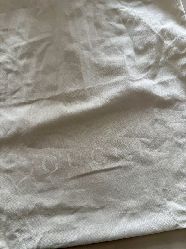 Gorra Gucci Azul Marino con Logo Blanco