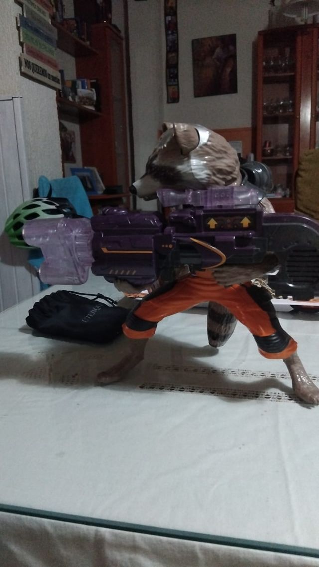 Muñeco Exclusivo Rocket Raccoon VALE NUEVO 280€