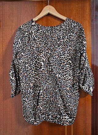 Blusa leopardo Stradivarius Talla S/M