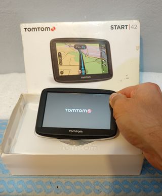 GPS TomTom Start 42 en caja