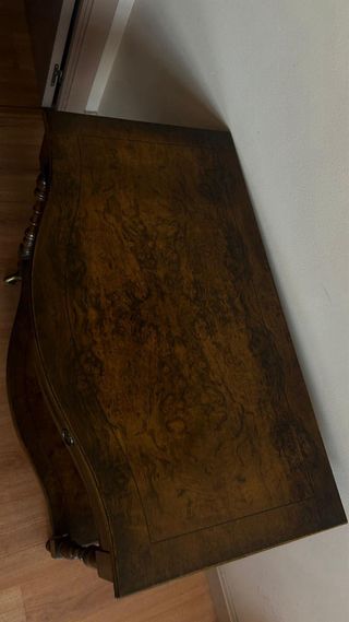 Mesa auxiliar madera raíz estilo clásico 