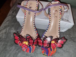 Sandalias Shein mariposa talla 41