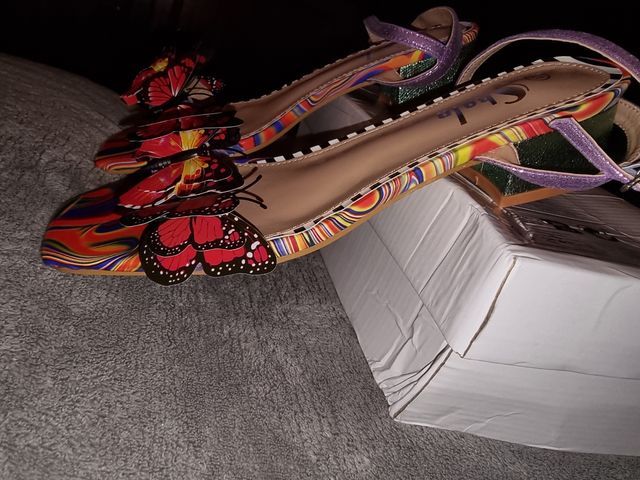 Sandalias Shein mariposa talla 41