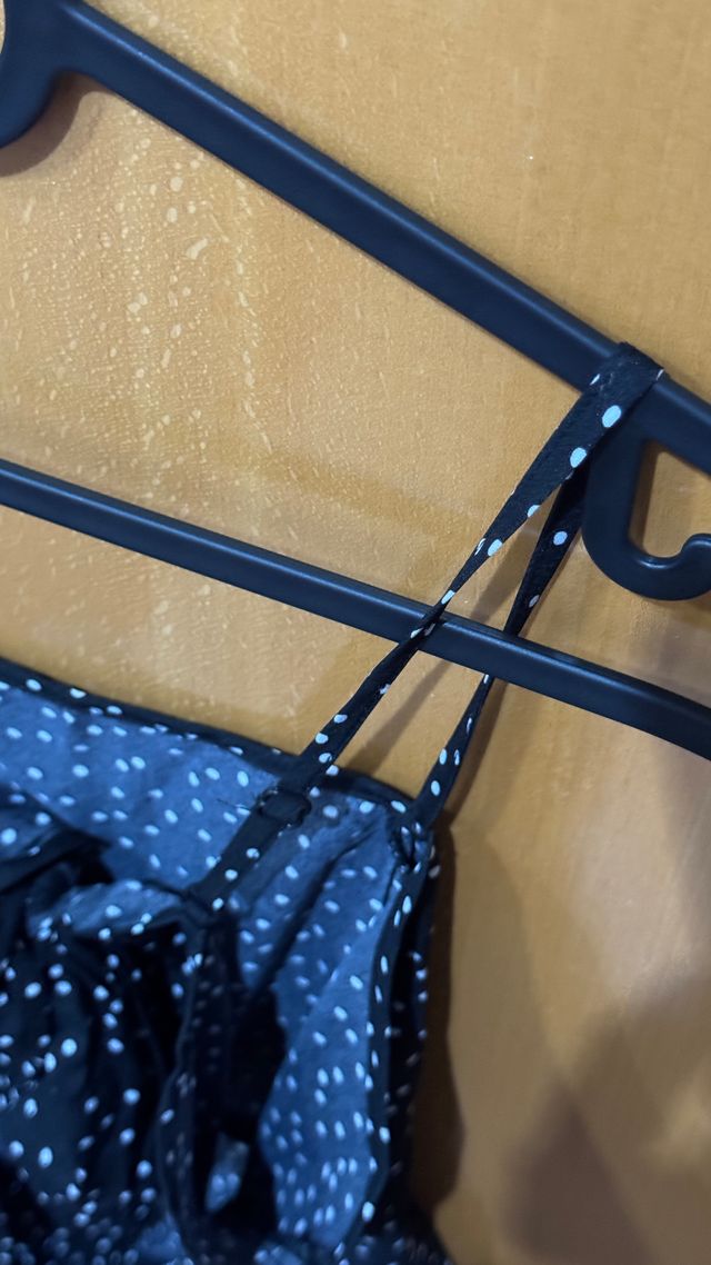 Vestido Negro con topos Blancos Shein L