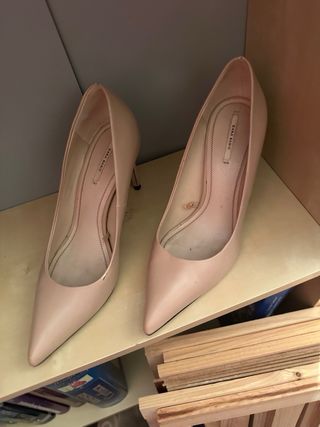 Tacones Zara punta rosa