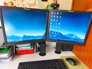 Mini PC HP Sobremesa completo, dos monitores. 