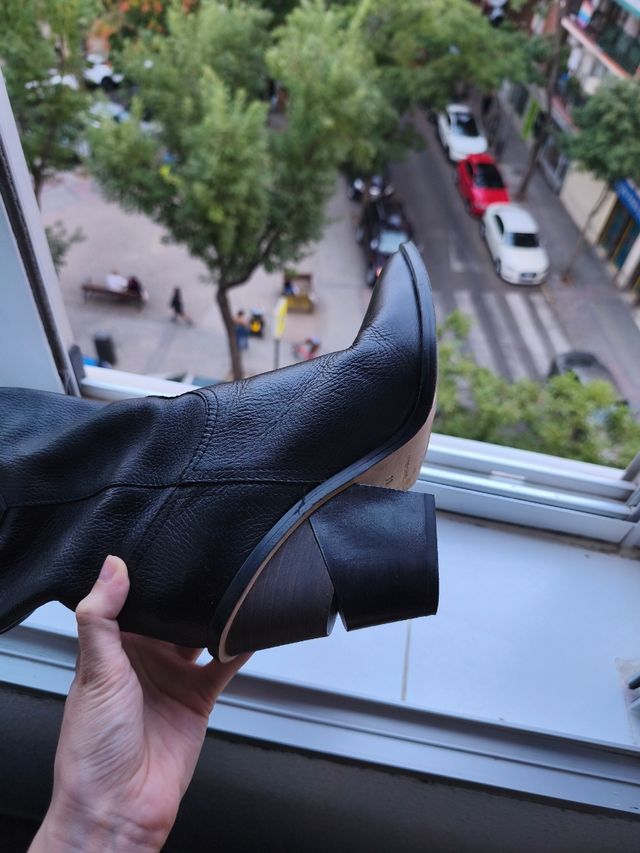 Botas cowboy piel negras tacón madera efecto